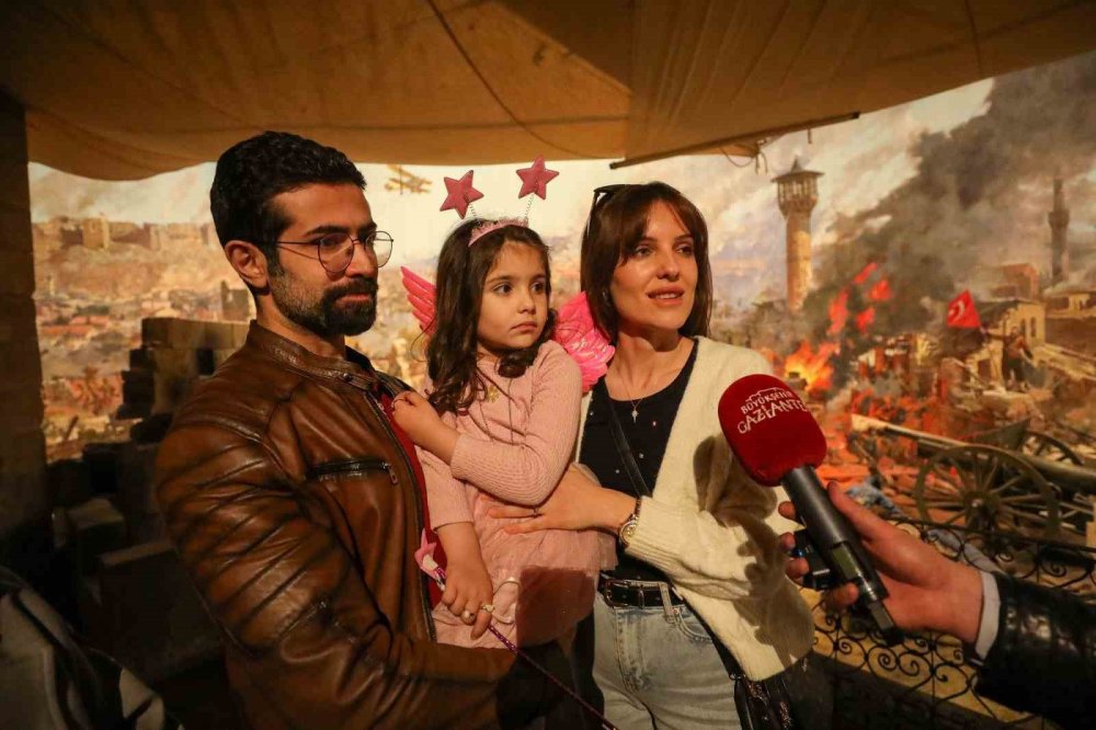 Antep 25 Aralık Panorama Müzesi’nin 1 milyonuncu ziyaretçisi minik Elisa oldu