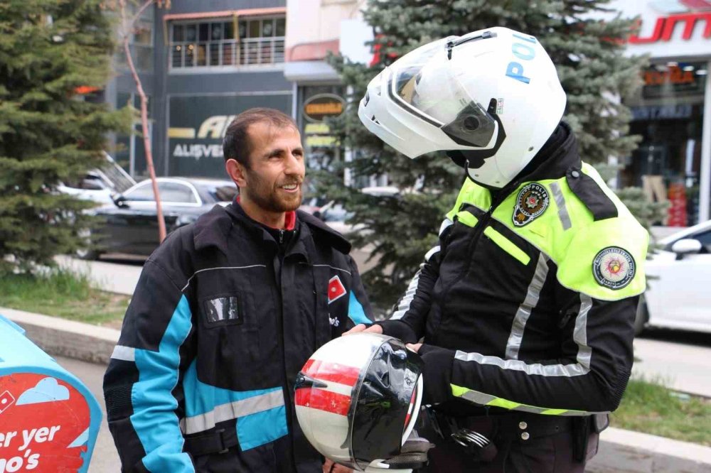 Hakkari’de motosikletlilere denetim