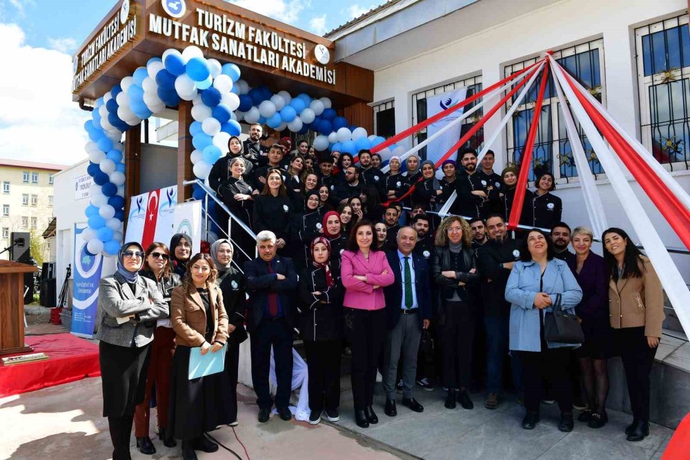 Van YYÜ’de Mutfak Sanatları Akademisi açıldı