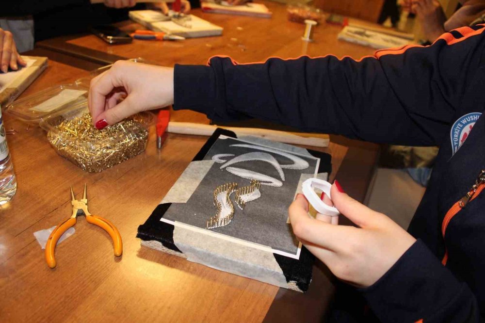 Erzincan'da üniversiteli gençlere filografi etkinliği düzenlendi