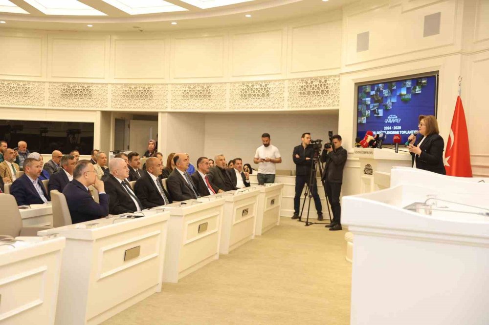 Gaziantep Büyükşehir Belediye Başkanı Şahin, 1 senede yapılan çalışmaları anlattı