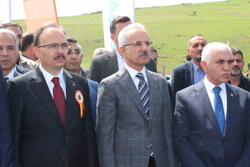 Bakan Uraloğlu, Siirt-Kurtalan yolunun açılış törenine katıldı