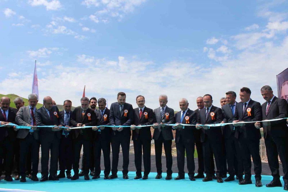 Bakan Uraloğlu, Siirt-Kurtalan yolunun açılış törenine katıldı
