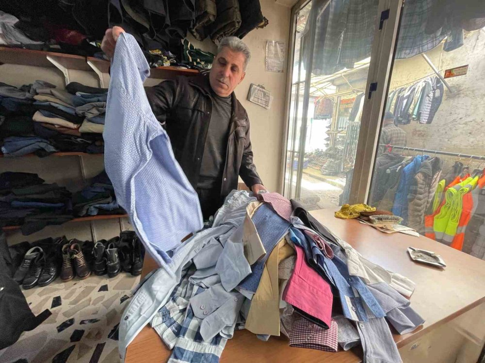 Elazığ’da ölen kişilerin kıyafetlerinin satıldığı mağazada sezon hazırlığı başladı