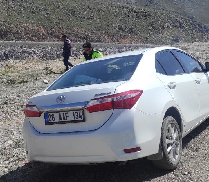 Malatya'da kontrolden çıkan araç karşı şeride geçti: 1 yaralı
