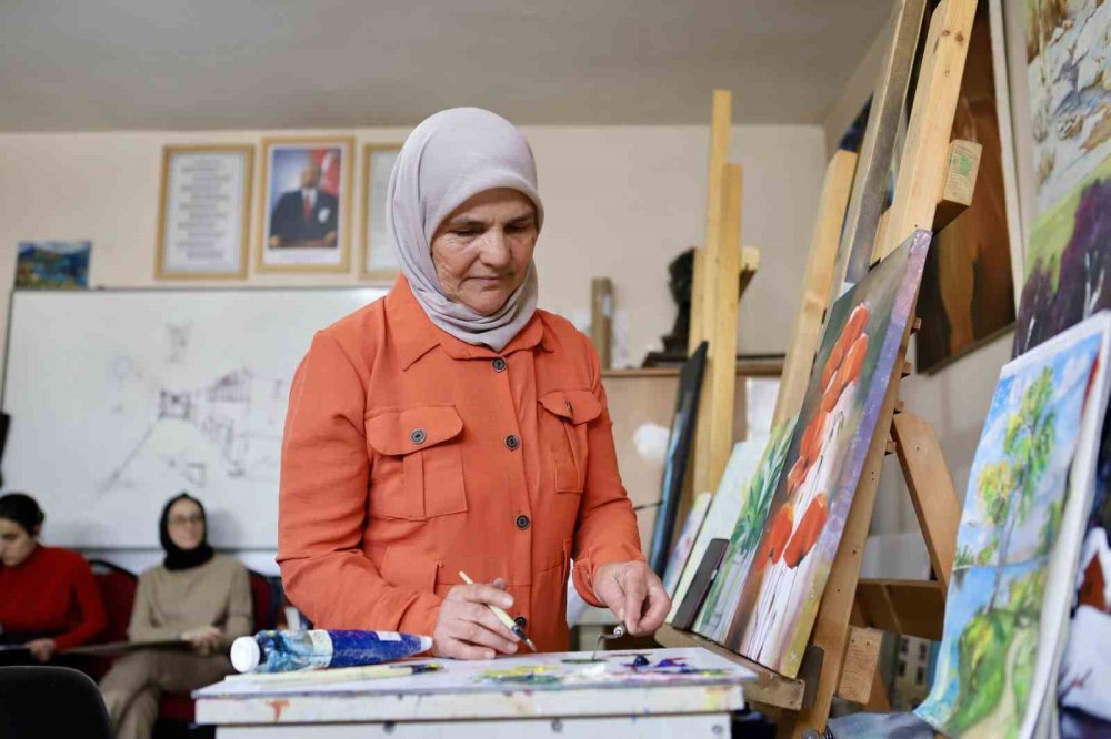 Ağrı'da 62 yaşında başlayan resim tutkusu, kişisel sergiyle taçlanmayı bekliyor