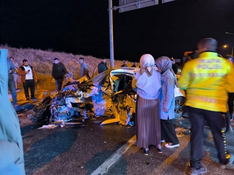 Van’da feci trafik kazası: 3 ölü, 2 yaralı
