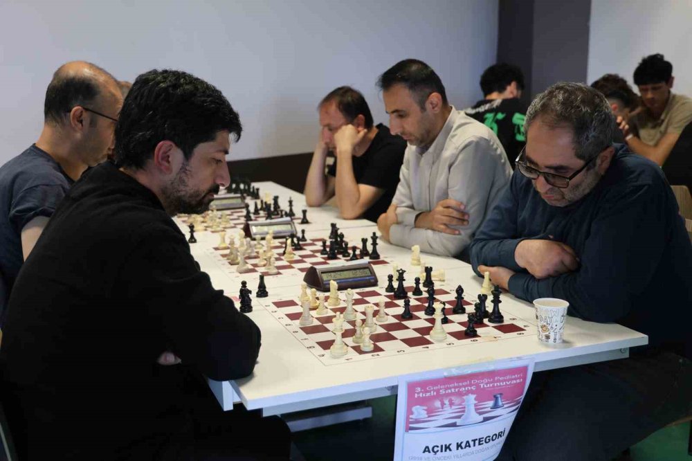 Diyarbakır’da satranç turnuvasına 17 ilden sporcular katıldı