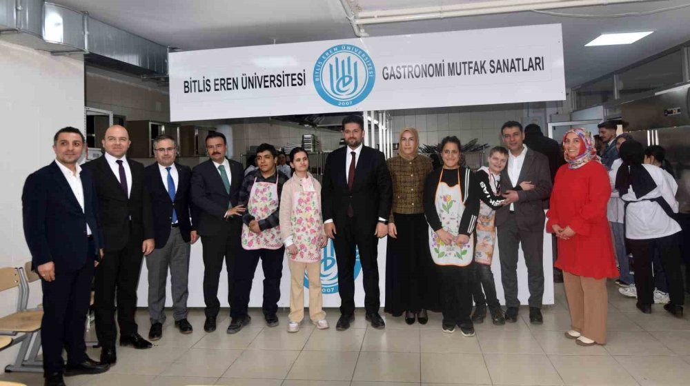 Ahlat'ta özel öğrencilere 23 Nisan’a özel etkinlik