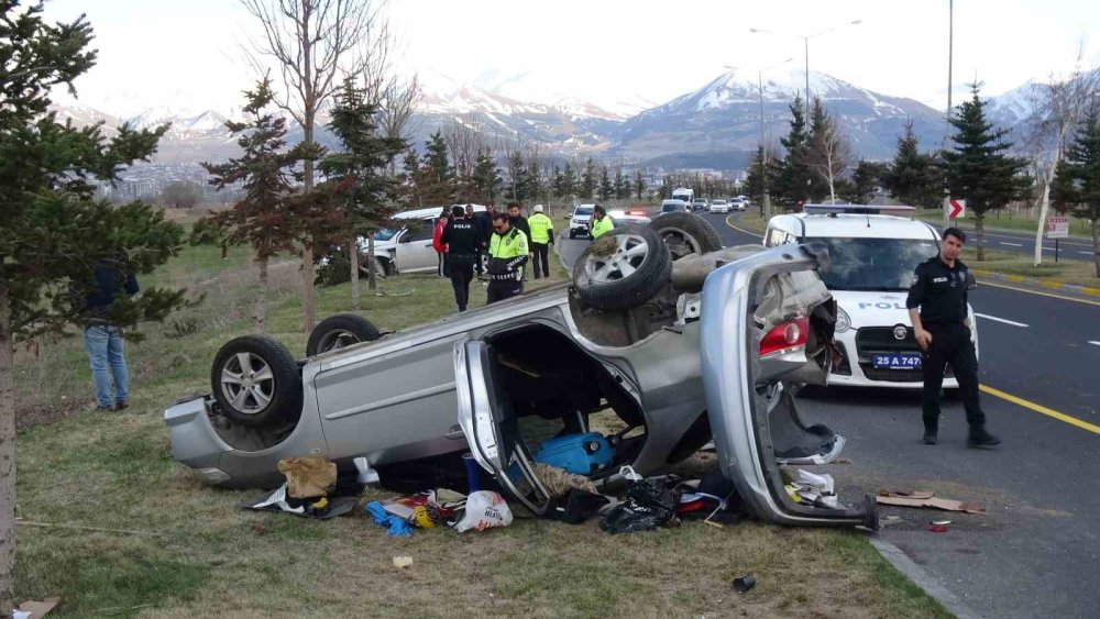 Erzurum’da ters yöne giren cip otomobille çarpıştı: 2 kişi yaralandı
