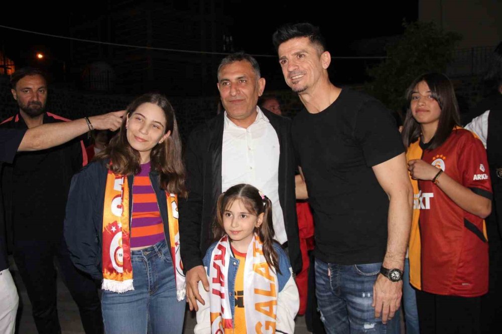Galatasaray’ın efsaneleri Cizre’de gençlerle bir araya geldi