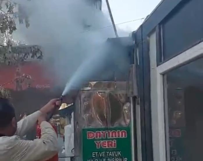 Malatya’da konteyner iş yerinde yangın çıktı