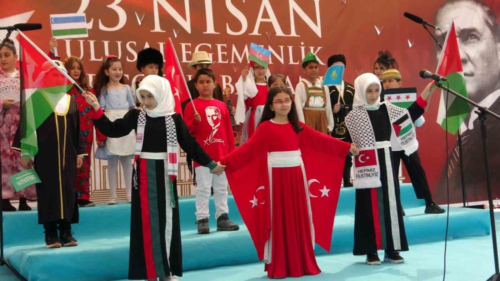 Van’da 23 Nisan çeşitli etkinliklerle kutlandı