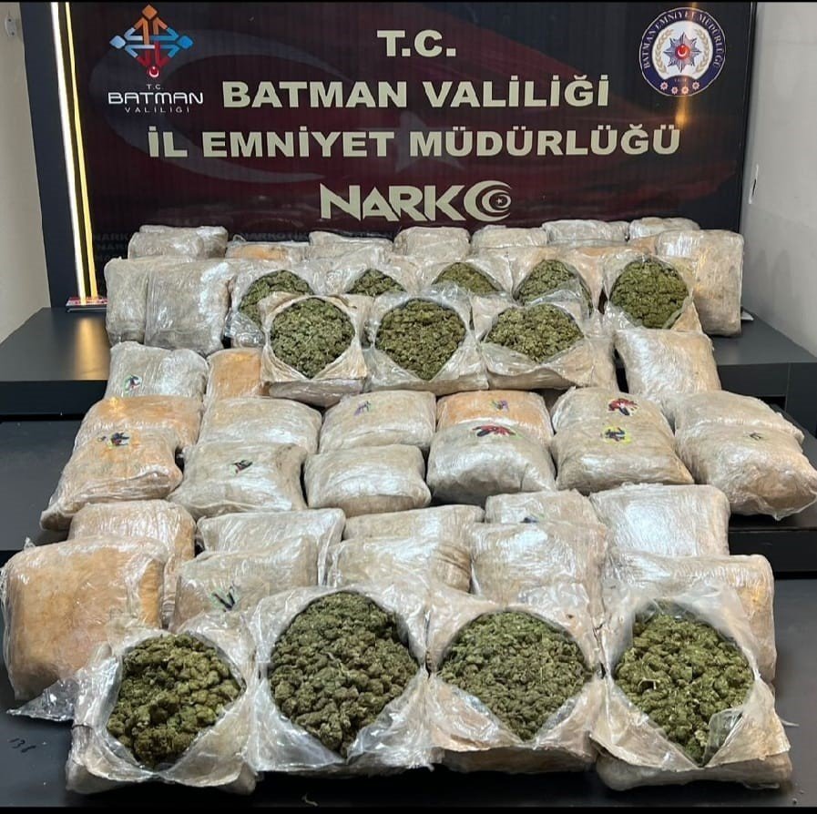 Batman’da otomobilde 39 kilo skunk ele geçirildi