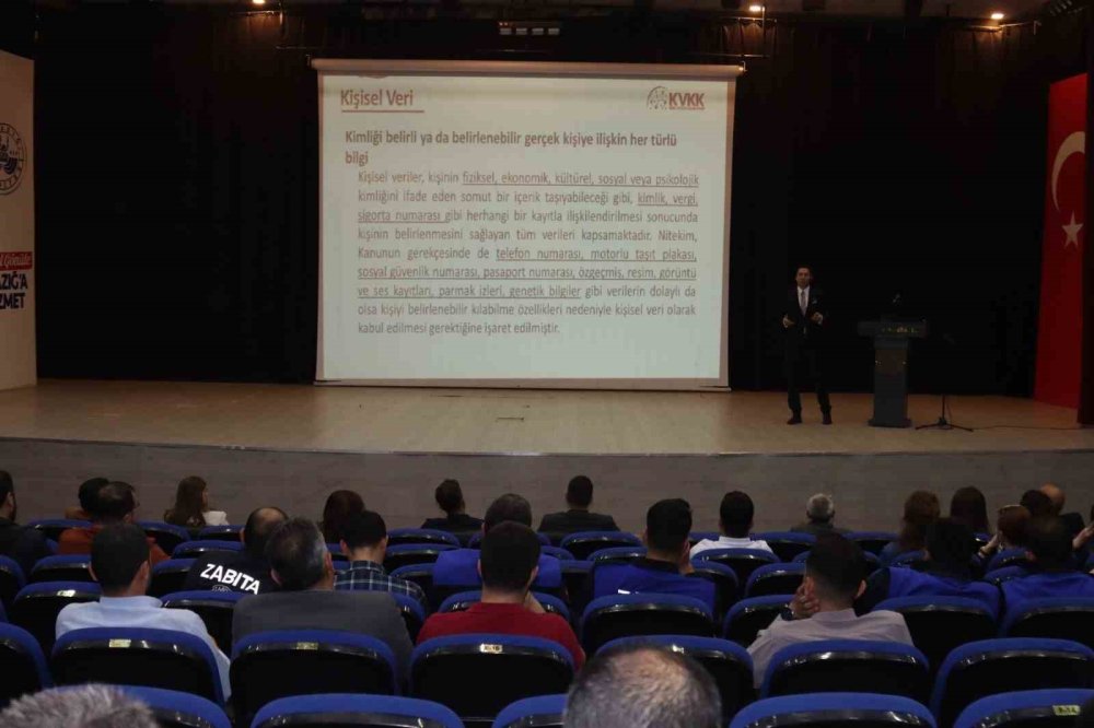 Elazığ Belediyesi personeline yönelik KVKK semineri düzenlendi