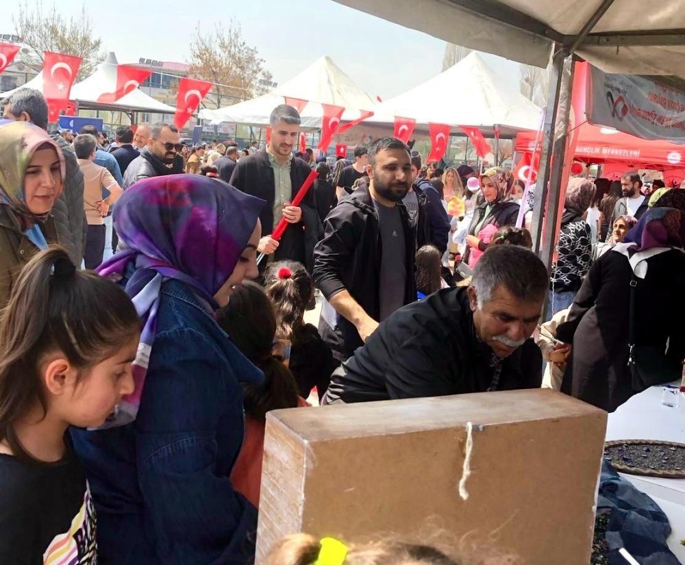 Van'da çocuklar sıfır atık ve geri dönüşüm hakkında bilgi aldı
