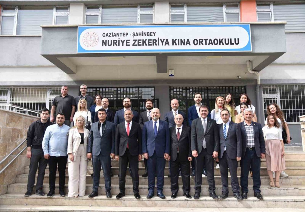 Nuriye Zekeriya Kına Ortaokulu’nda Gaziantep Sanayi Odası Kütüphanesi açıldı