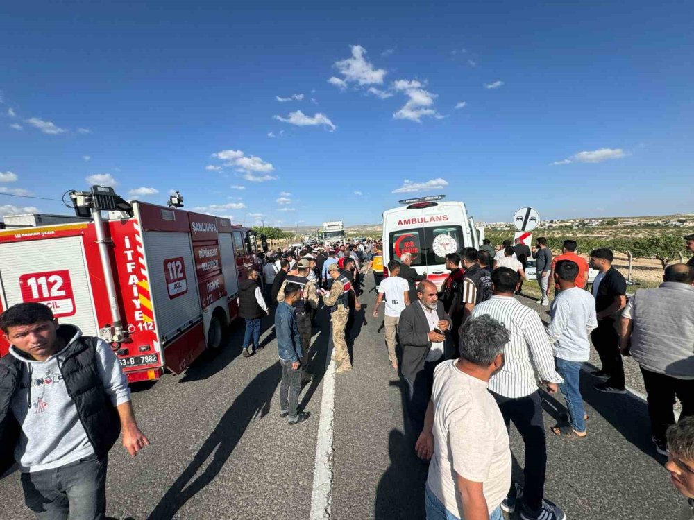 Urfa’da otomobiller çarpıştı: 2’si ağır 5 yaralı