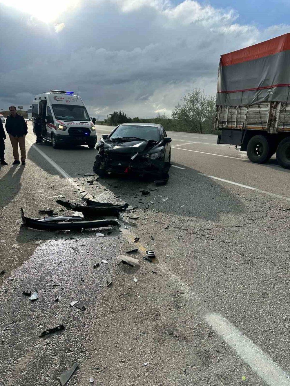 Elazığ’da otomobil kamyona çarptı: 1 yaralı