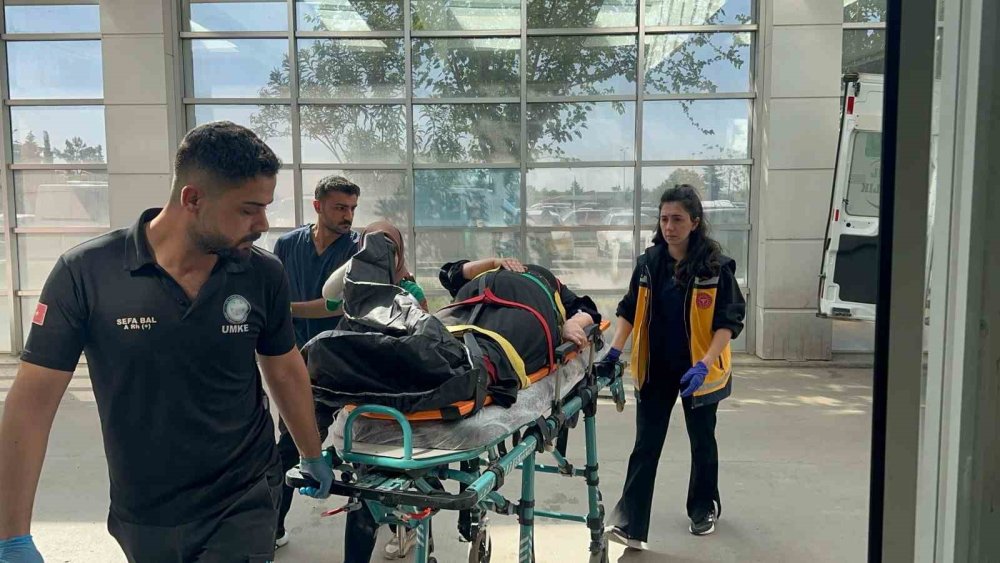 Adıyaman'da zincirleme trafik kazasında 2 kişi yaralandı