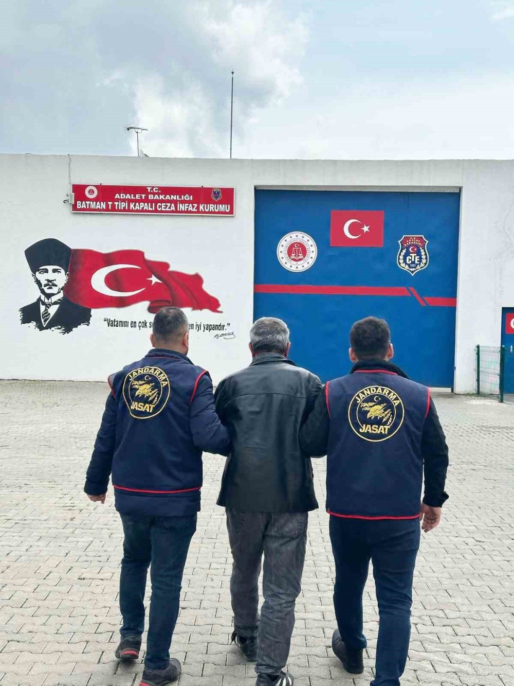 Batman’da 42 sene hapis cezası bulunan firari yakalandı