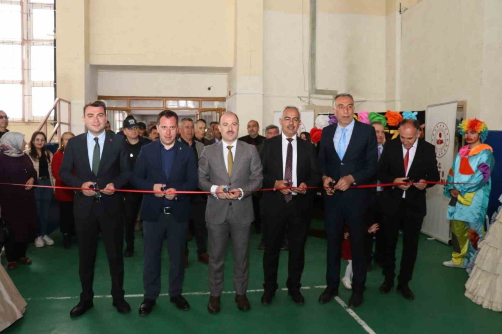 Erzurum’da ev hanımlarına mesleki eğitim desteği