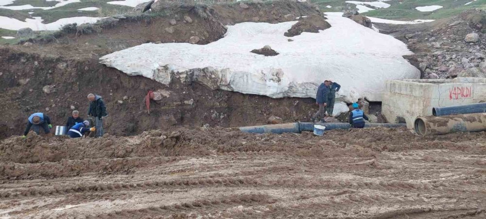 Hakkari’de içme suyu arızası çalışmalar sonucu giderildi