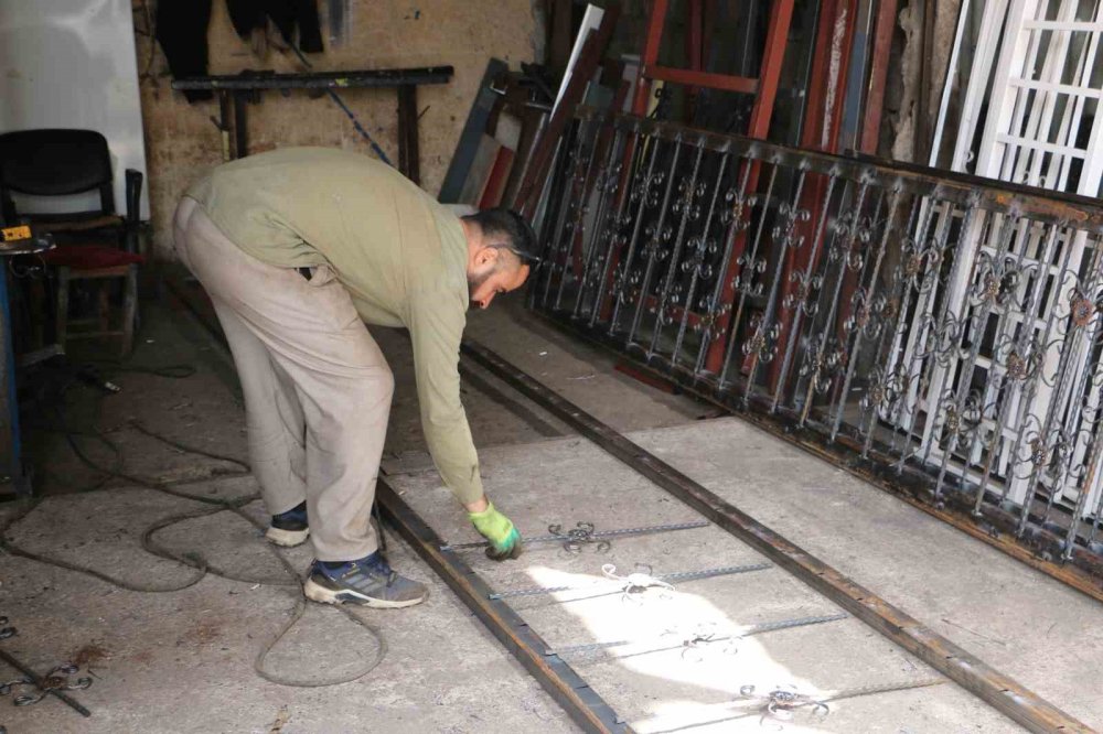 Hurdacı esnafı 1 Mayıs’ta da çalıştı