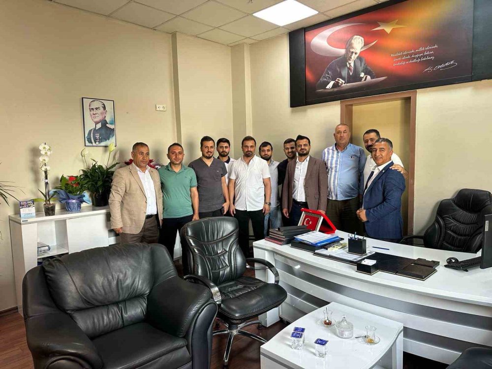Sağlık-Sen temsilcisi sağlık personeli ile bir araya geldi