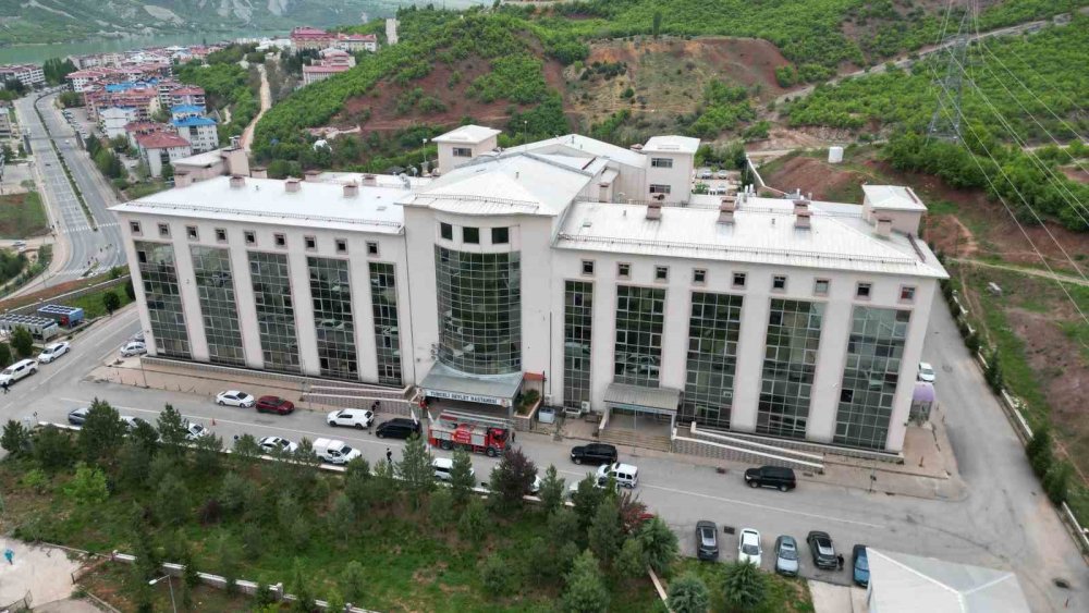 Tunceli Valisi Tekbıyıkoğlu: Hastalar servislere alınmaya başlandı