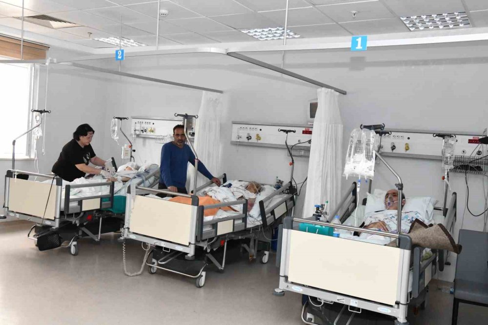 Tunceli Valisi Tekbıyıkoğlu: Hastalar servislere alınmaya başlandı