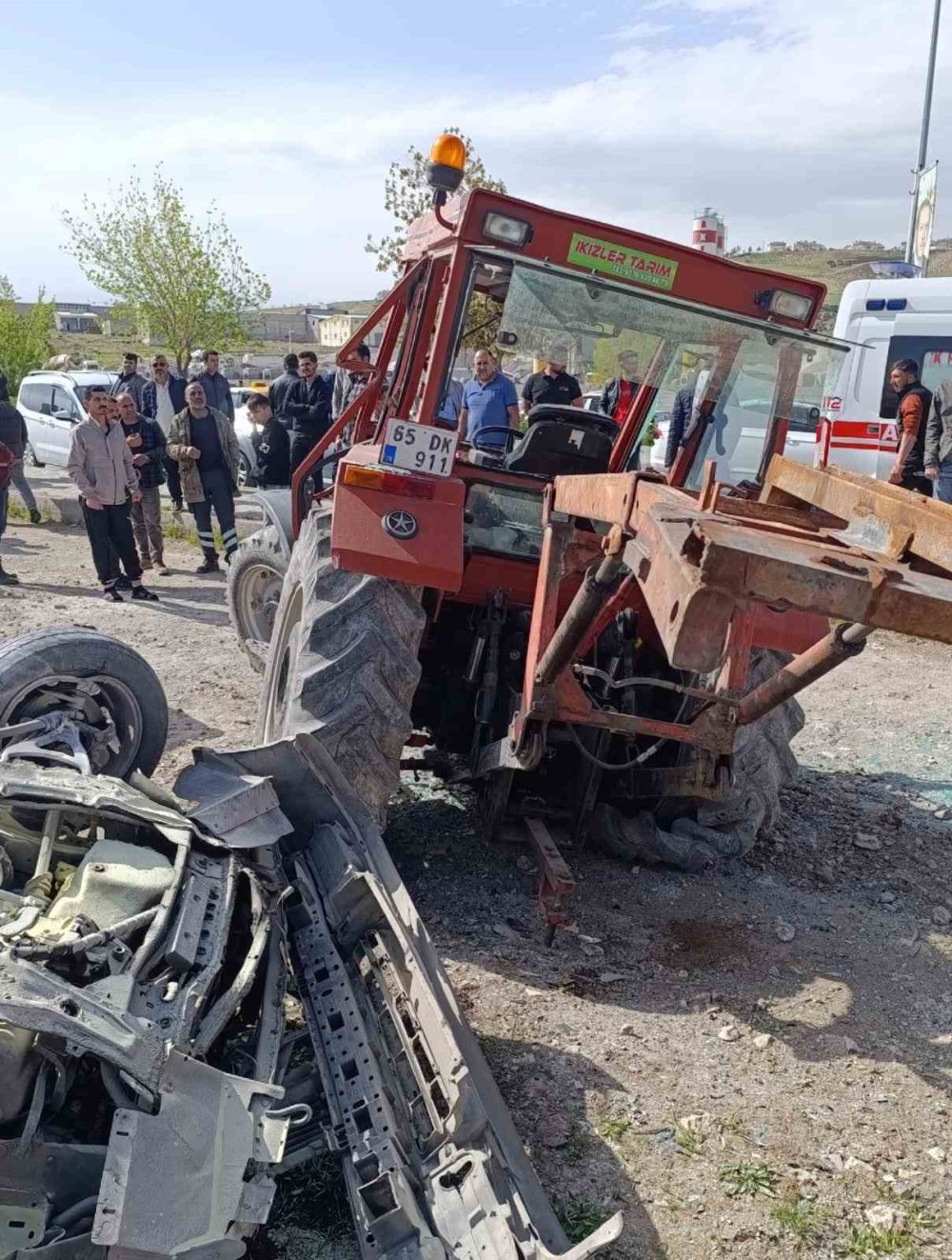 Van’da trafik kazası: 4 kişi yaralandı