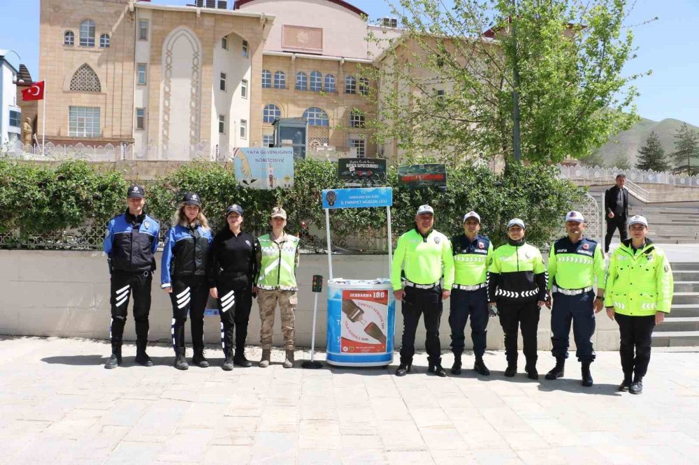 Hakkari’de Trafik Haftası etkinliği