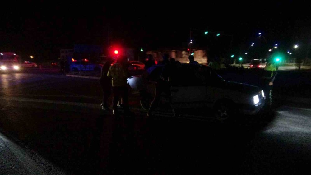 Malatya’da 2 otomobil çarpıştı: 4 kişi yaralandı