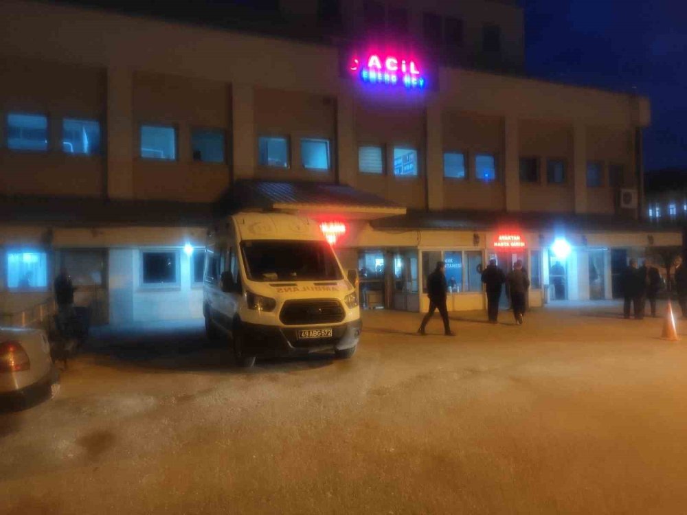 Bulanık'ta evin tavanı çöktü: 1 ölü