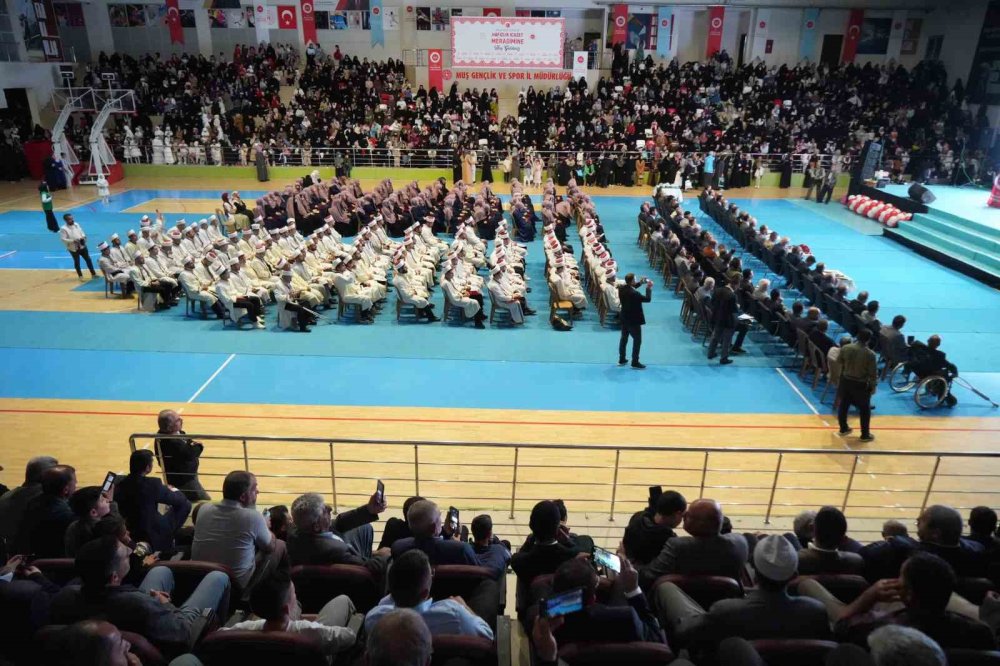Muş’ta 300 öğrenciye icazet verildi