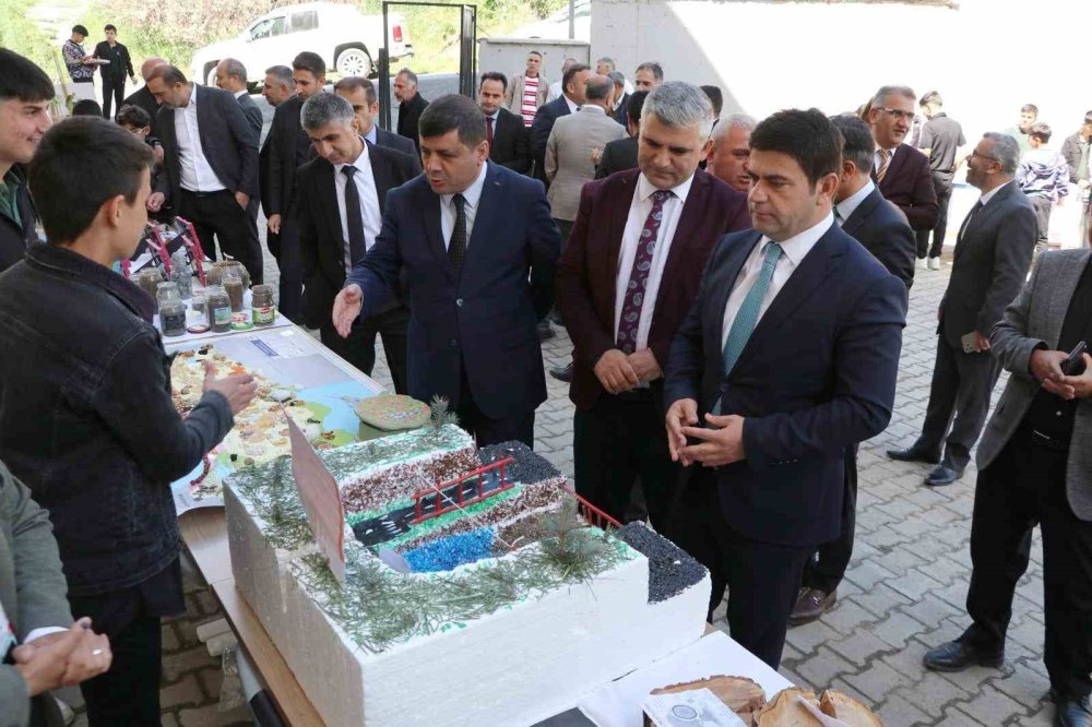 TOBB Hüseyin Çelik Anadolu İmam Hatip Lisesinde festival düzenlendi