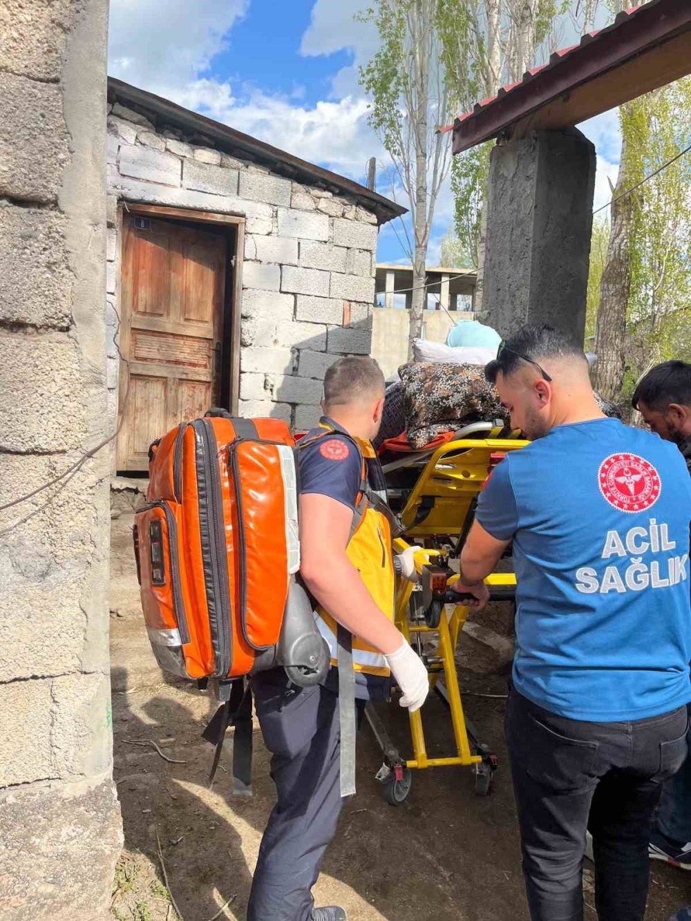 200 kilo ağırlığındaki kadın hastaneye nakledildi