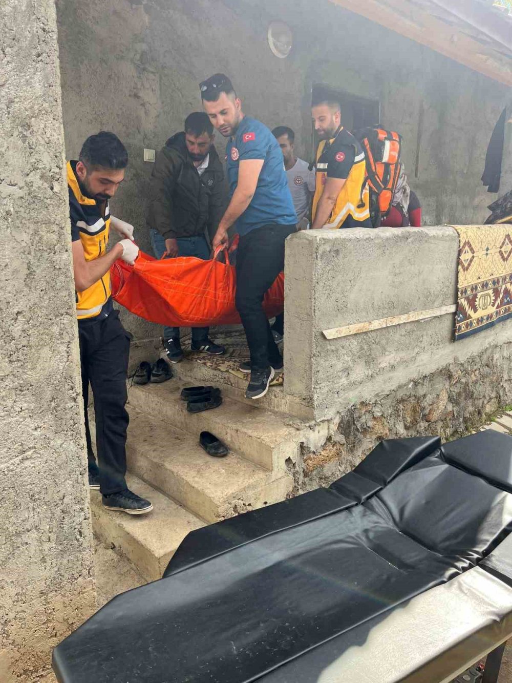 200 kilo ağırlığındaki kadın hastaneye nakledildi