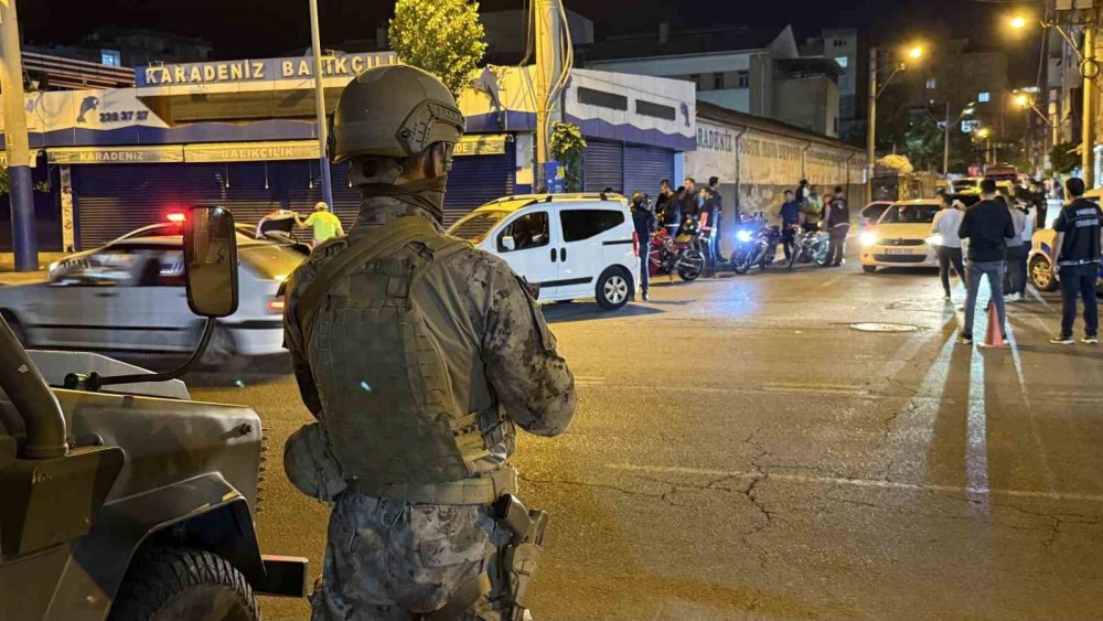 ‘Narko-Hançer’ operasyonunda aranan 6 şahıs yakalandı, çok sayıda uyuşturucu ele geçirildi