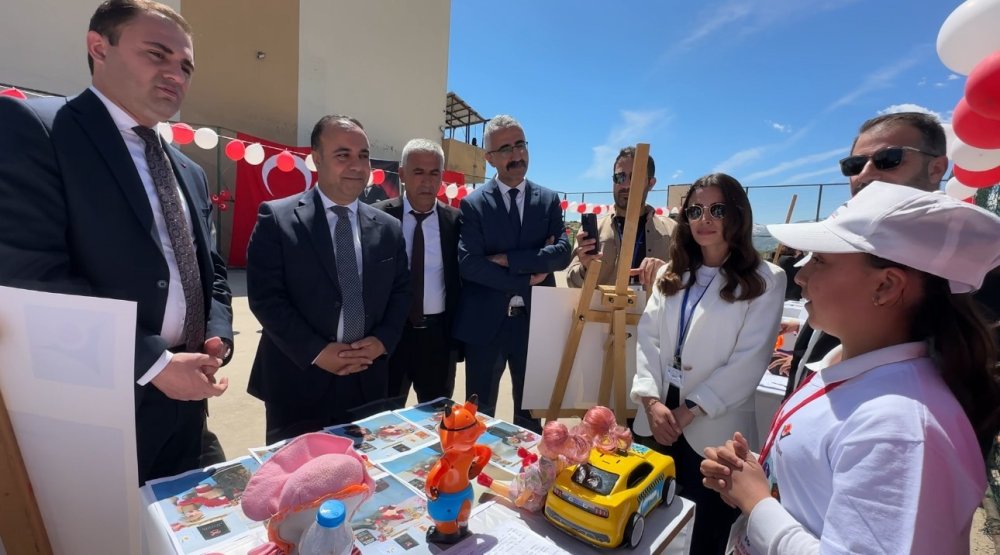 Suüstü köyünde TÜBİTAK 4006 Bilim Fuarı düzenlendi