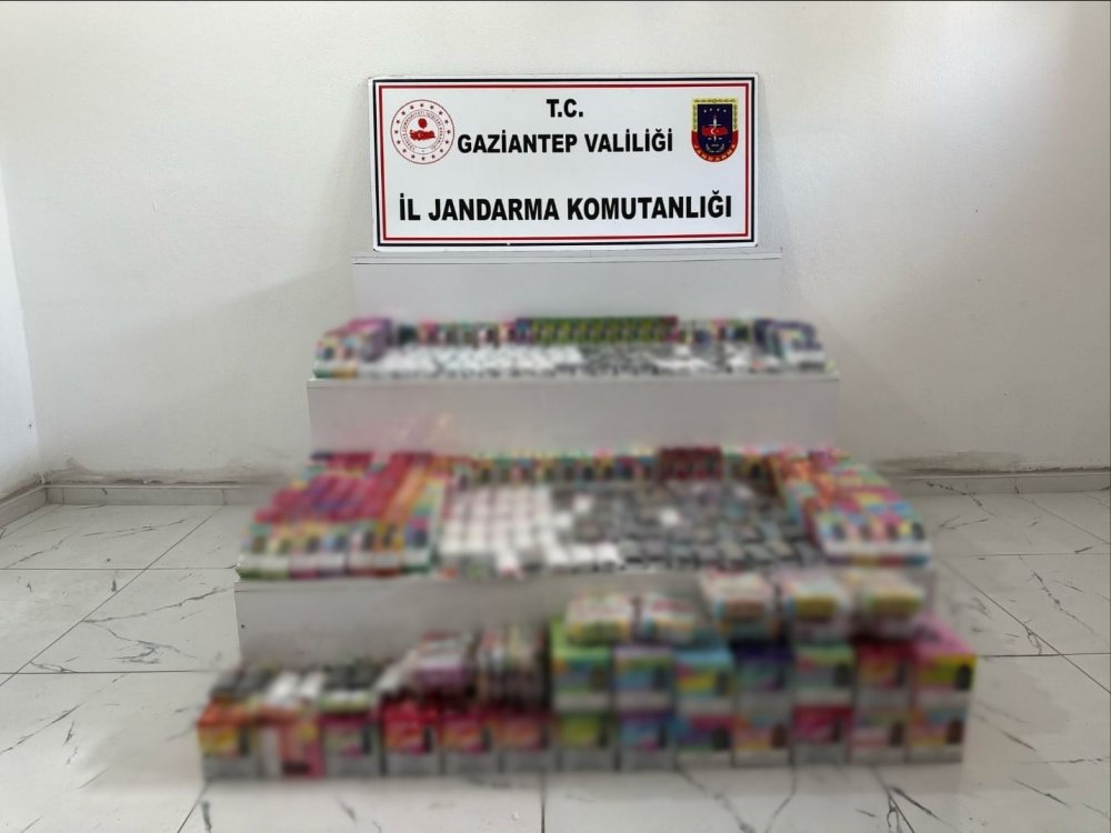 Antep’te 5,4 milyon liralık kaçak ürün ele geçirildi: 23 gözaltı