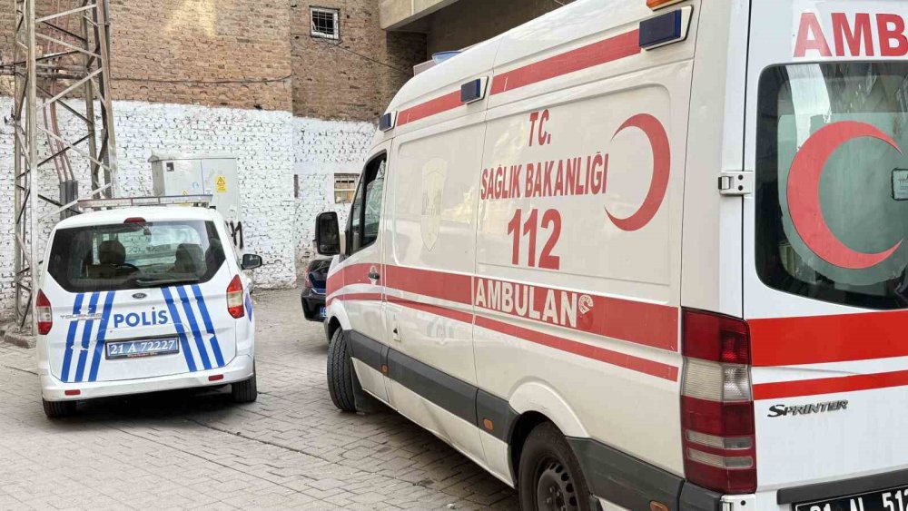 Bağlar'da 2 gündür haber alınamayan şahıs evde ölü bulundu