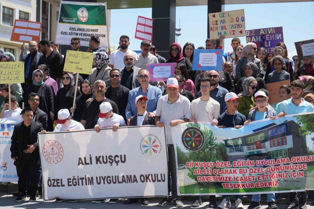 Muş’ta özel bireyler için farkındalık yürüyüşü yapıldı