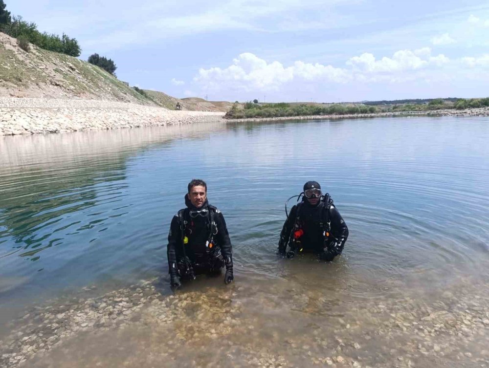 Silvan'da fotoğraf çekmek isteyen çocuk, düştüğü Malabadi Çayı’nda hayatını kaybetti