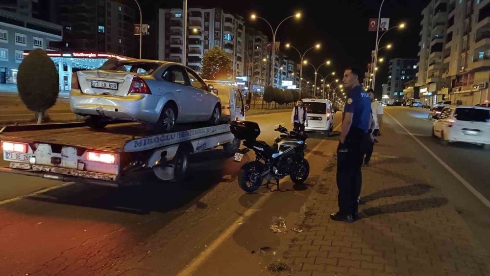 Batman’da polis memuru ve eşi motosiklet kazasında yaralandı