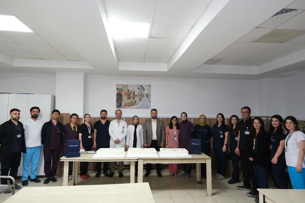 Lokman Hekim Van Hastanesinde Hemşireler Günü kutlaması
