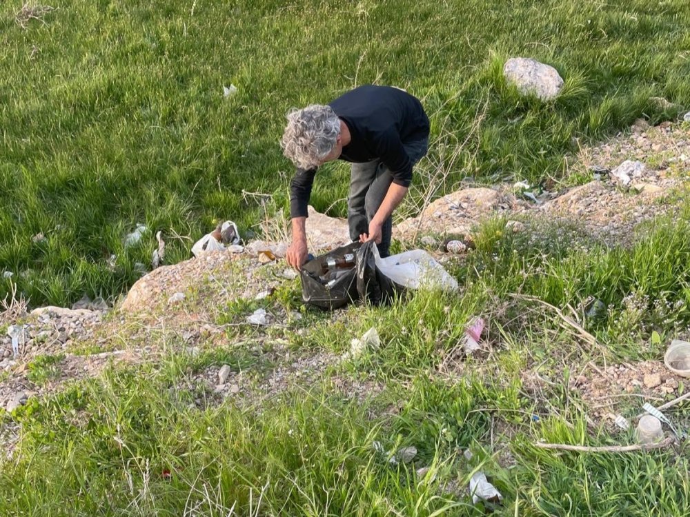 Van'da alkol şişeleri tarihi gölgede bıraktı: Şişelerin rastgele atılmasına tepki
