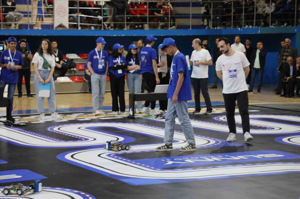 14 ilden 20 takım, Ağrı’daki teknoloji yarışmasının finalinde yarışacak