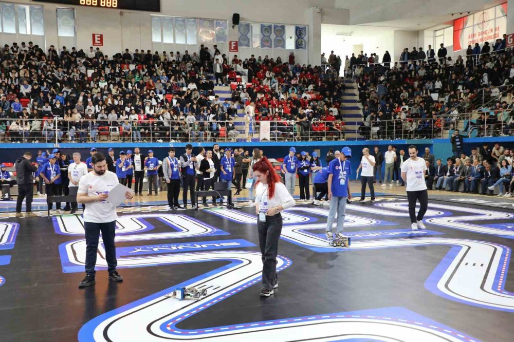 14 ilden 20 takım, Ağrı’daki teknoloji yarışmasının finalinde yarışacak